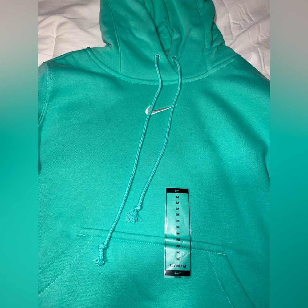 nike sweatshirt